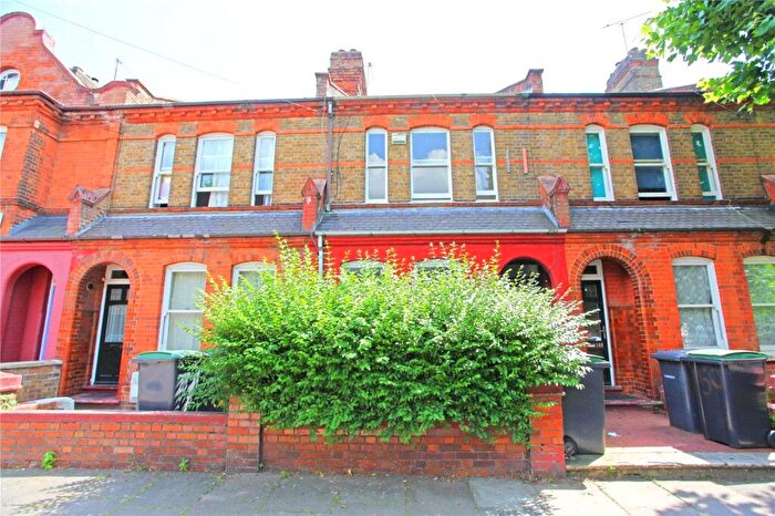 4 Bedroom Terraced House To Rent In Lymington Avenue, London, N22