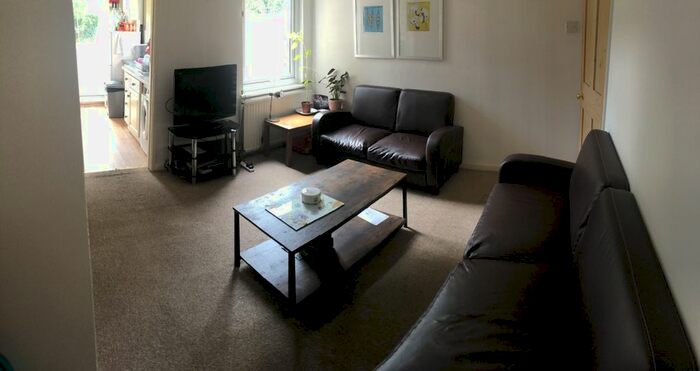 4 Bedroom Semi-Detached House To Rent In Dapdune Road, Guildford, GU1