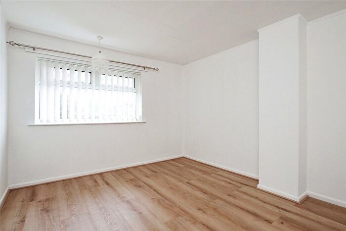 3 Bedroom Terraced House For Sale In Bradley Walk, Clifton, Nottingham, NG11