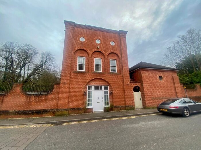 3 Bedroom Detached House To Rent In Vaughan Williams Way, Warley, Brentwood, CM14