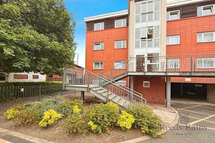 2 Bedroom Flat For Sale In The Waterfront, Selby, North Yorkshire, YO8