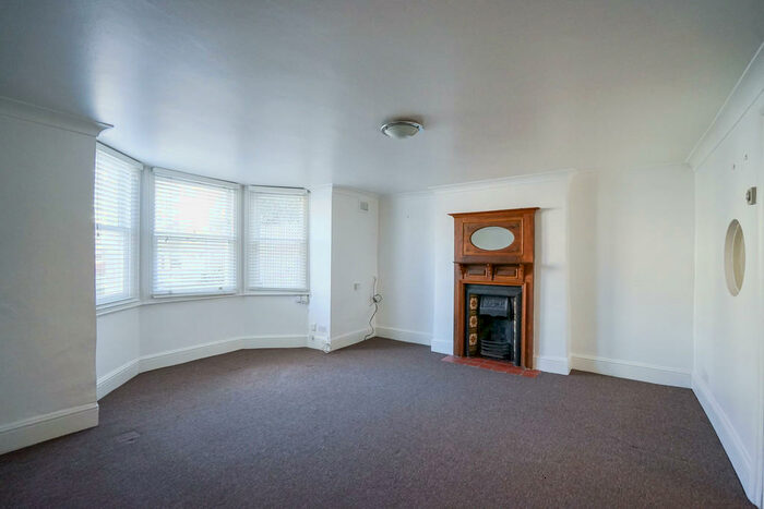1 Bedroom Apartment To Rent In Ferme Park Road, Crouch End, N8
