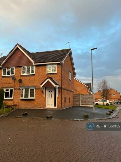 3 Bedroom End Of Terrace House To Rent In Kingswood Crescent, Middlewich, CW10
