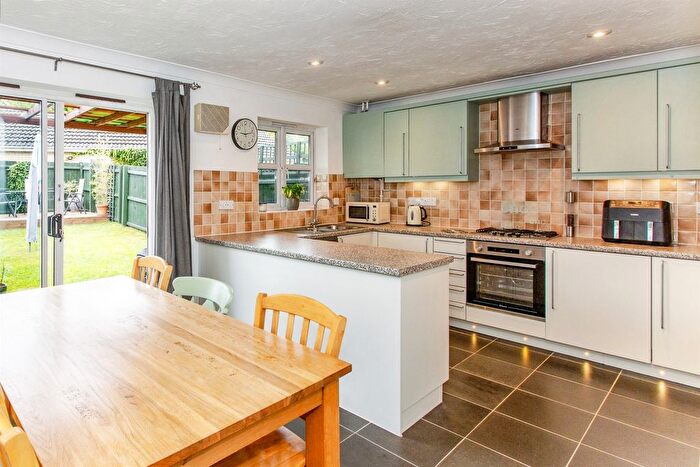 4 Bedroom End Of Terrace House For Sale In Ermine Street North, Papworth Everard, Cambridge, CB23