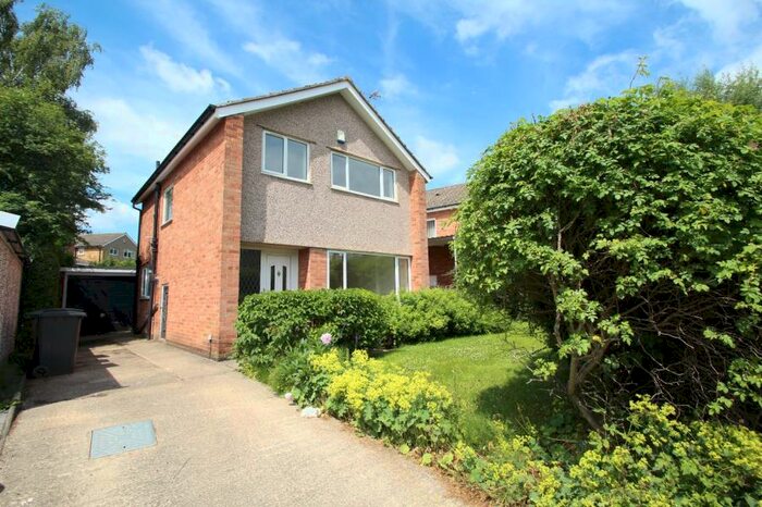 3 Bedroom Detached House To Rent In Hunger Hills Avenue, Horsforth, LS18