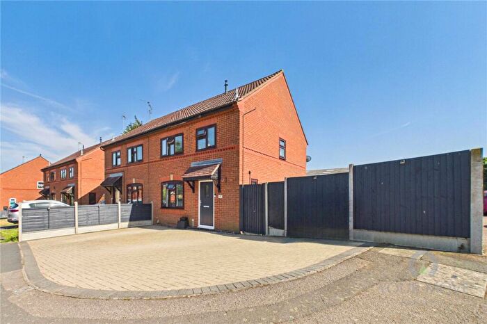 3 Bedroom Semi-Detached House For Sale In Lobelia Road, Kettering, Northamptonshire, NN16