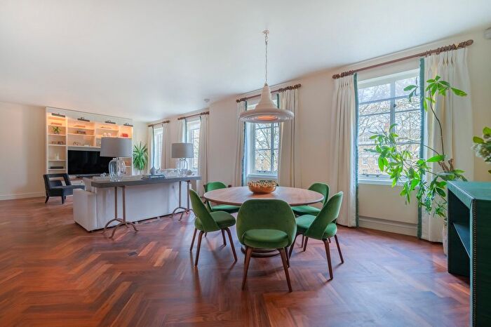 3 Bedroom Flat To Rent In Bryanston Square, London, W1H