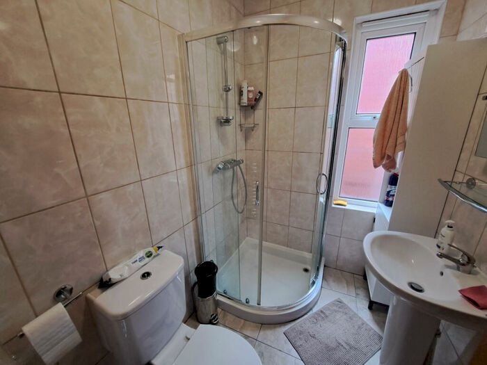 3 Bedroom Terraced House To Rent In Mossley Road, Ashton-under-lyne, OL6