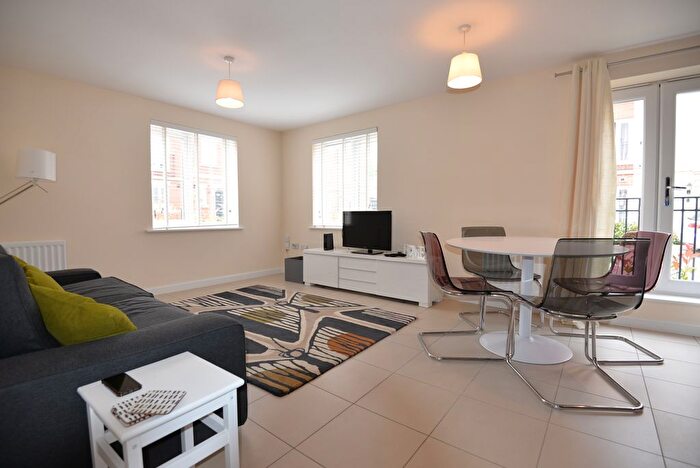 2 Bedroom Flat To Rent In Turner Drive, Oxford, OX2