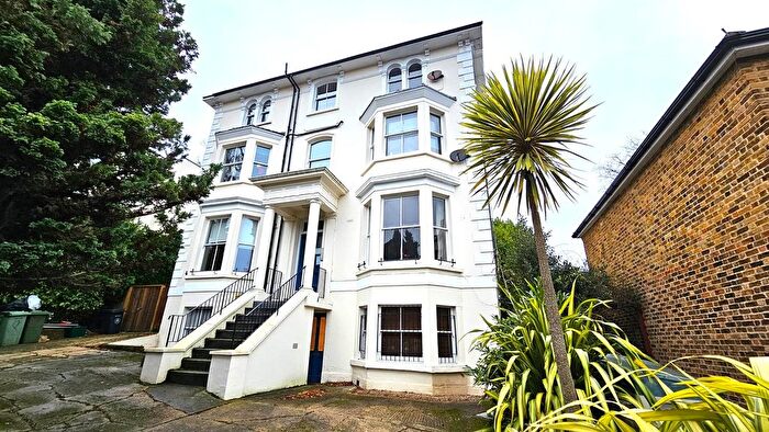 1 Bedroom Flat To Rent In Hamlet Road, London, SE19