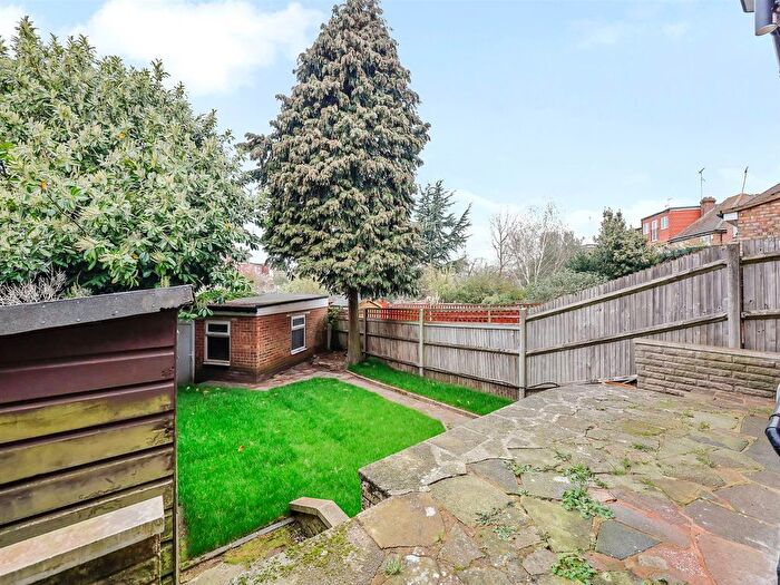 4 Bedroom Semi Detached House To Rent In Courthouse Gardens, London, N3