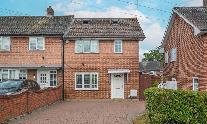3 Bedroom End Of Terrace House For Sale In Knights Way, Brentwood, CM13