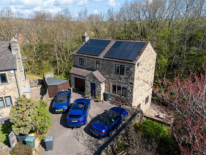 4 Bedroom Detached House For Sale In Smithy Lane, Wilsden, Bradford, BD15