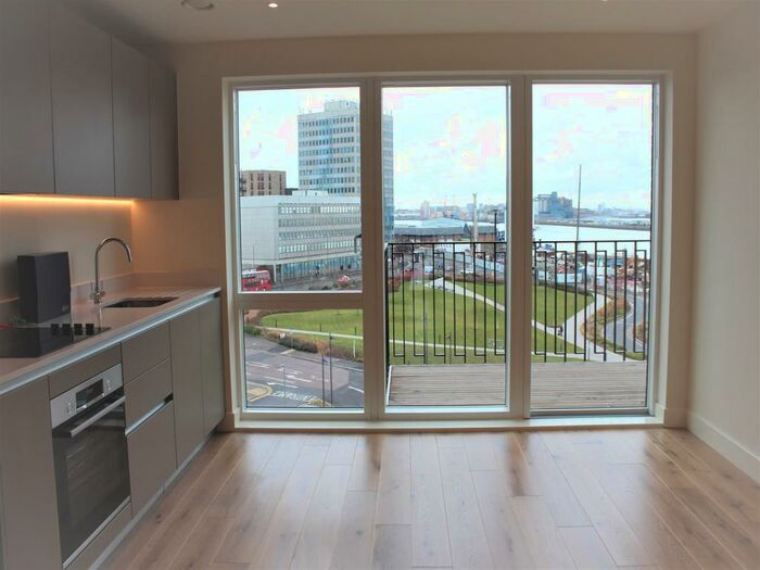 Apartment To Rent In London, SE18