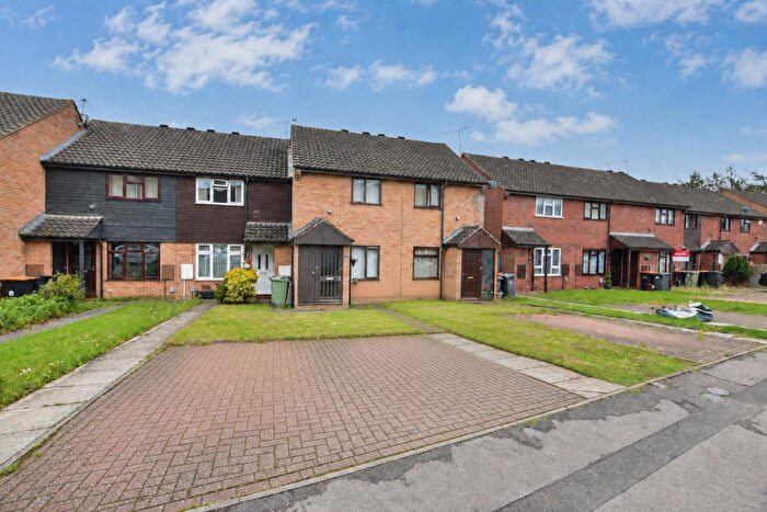 2 Bedroom Terraced House For Sale In Wyngates, Leighton Buzzard, LU7