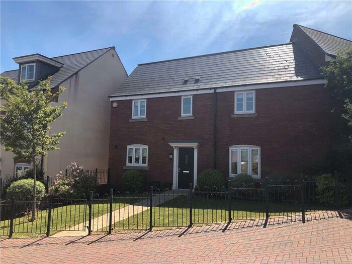 3 Bedroom Semi-Detached House To Rent In Collingwood Road, Yeovil, Somerset, BA21