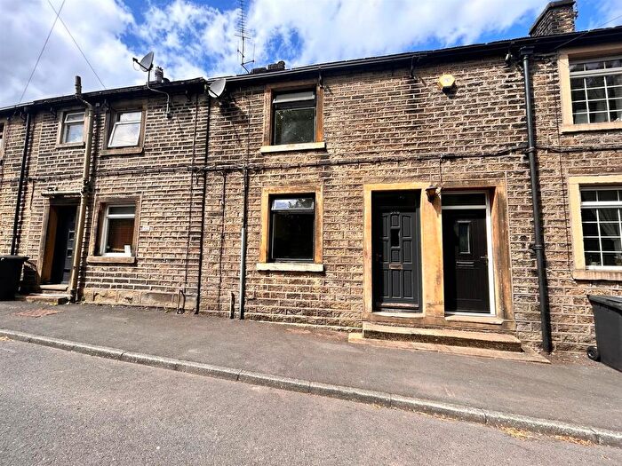 2 Bedroom Terraced House For Sale In Oldham Road, Sowerby Bridge, HX6