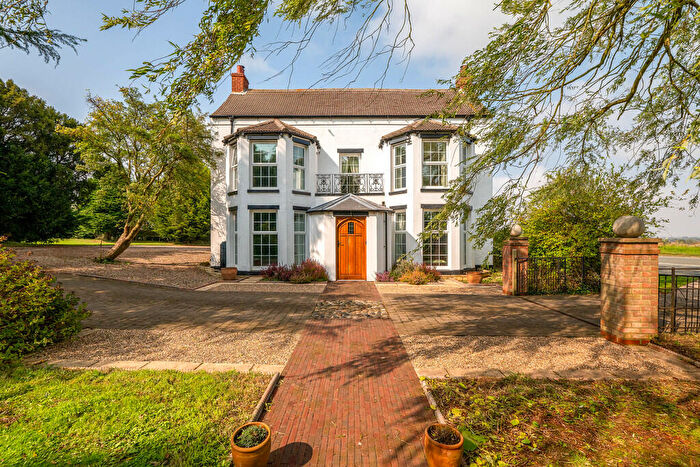 6 Bedroom Detached House For Sale In London Road, Louth, LN11