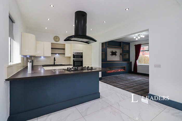 3 Bedroom Terraced House To Rent In Manchester Road, Stocksbridge, S36