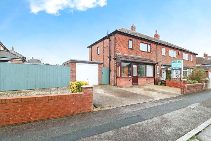 3 Bedroom Terraced House For Sale In Mayland Avenue, Hull, HU5
