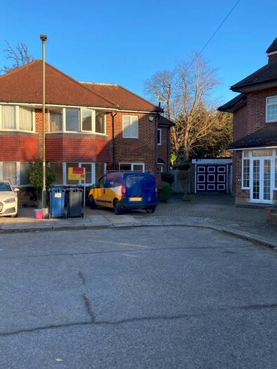 4 Bedroom Semi-Detached House To Rent In Ranelagh Close, Edgware, HA8