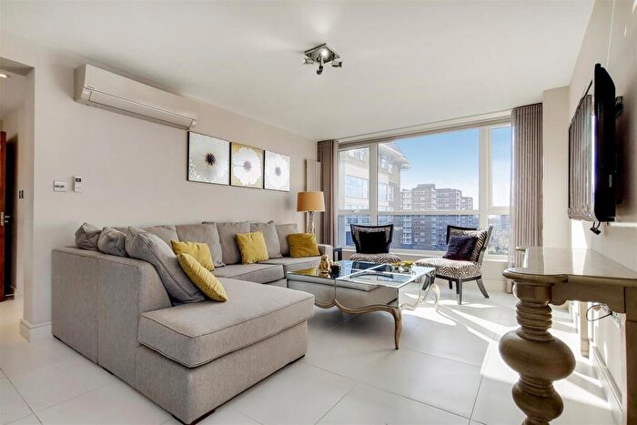 3 Bedroom Apartment To Rent In St John's Wood Park, London, NW8