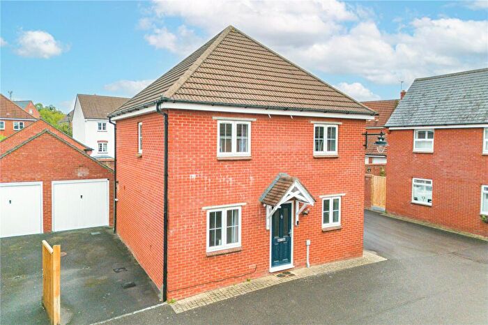 3 Bedroom Detached House For Sale In Jubilee Road, Devizes, Wiltshire, SN10