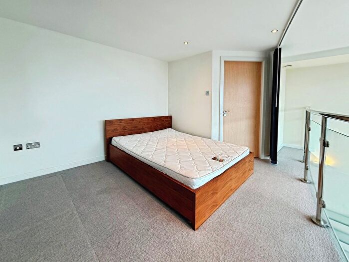 2 Bedroom Flat To Rent In Albion Street, Leeds, West Yorkshire, LS2