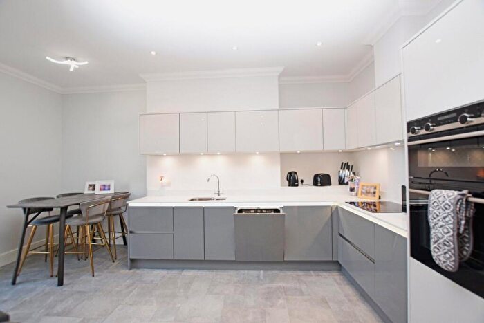 1 Bedroom Apartment To Rent In Pennsylvania, Exeter, EX4