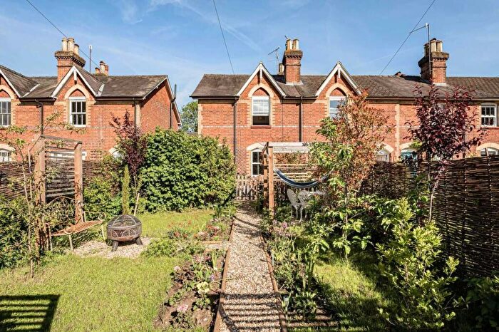 3 Bedroom End Of Terrace House For Sale In Lawnsmead, Wonersh, Guildford, GU5