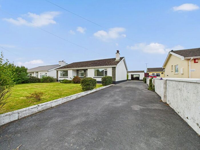 3 Bedroom Detached Bungalow For Sale In Clynderwen, SA66