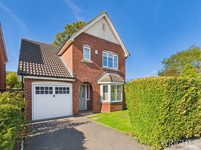3 Bedroom Detached House For Sale In Great Braitch Lane, Hatfield, AL10