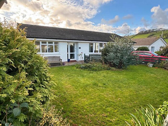 4 Bedroom Detached Bungalow For Sale In Ger Y Llan, Penrhyncoch, Aberystwyth, SY23