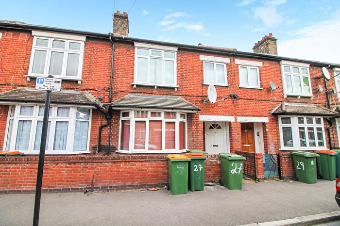 2 Bedroom Flat To Rent In Custom House, London, E16