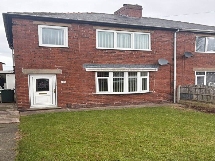 3 Bedroom Property To Rent In Mount Crescent, Hoyland, Barnsley, S74