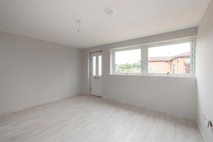 1 Bedroom Flat To Rent In Longland Way, High Wycombe, HP12