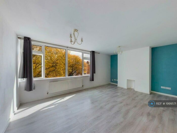 2 Bedroom Flat To Rent In Harwell Court, Plymouth, PL1