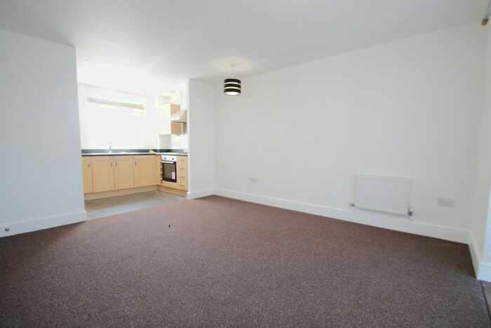 2 Bedroom Flat To Rent In Wraysbury Drive, West Drayton, UB7