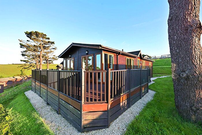 3 Bedroom Bungalow For Sale In Whitsand Bay Holiday Park, Whitsand Bay, Millbrook, PL10