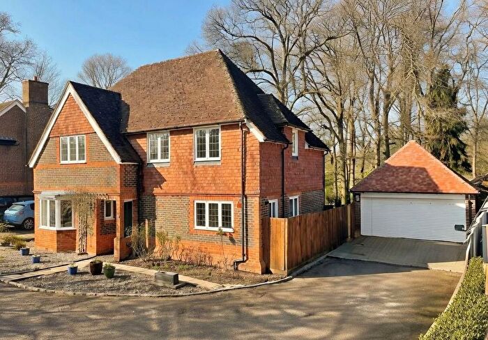 5 Bedroom Detached House For Sale In Peckmoor Drive, Newbury, RG19