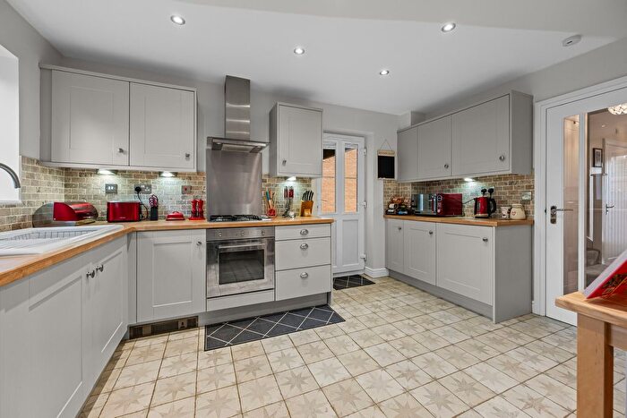 4 Bedroom Detached House For Sale In Wychewood Close, Little Stanion, NN18