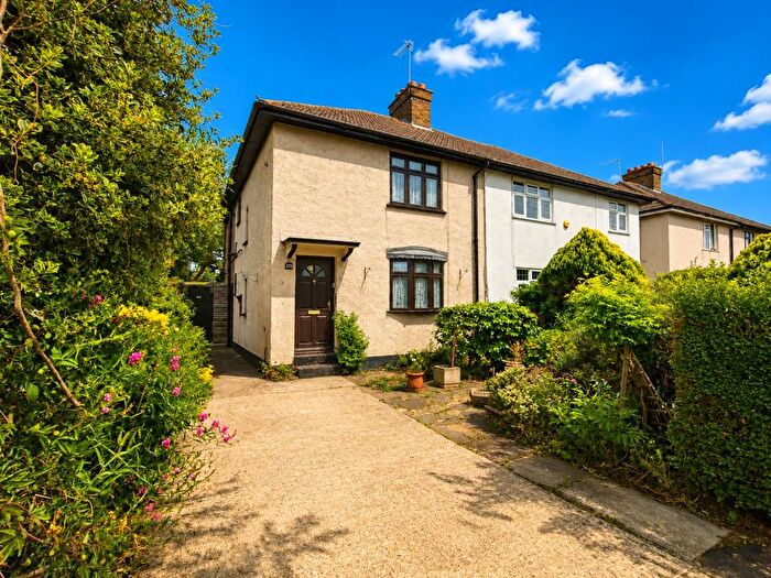 3 Bedroom Property For Sale In Woodthorpe Road, Ashford, TW15
