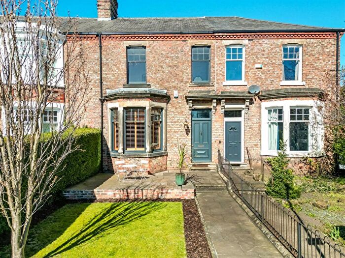 4 Bedroom Town House For Sale In Langholm Crescent, Darlington, DL3