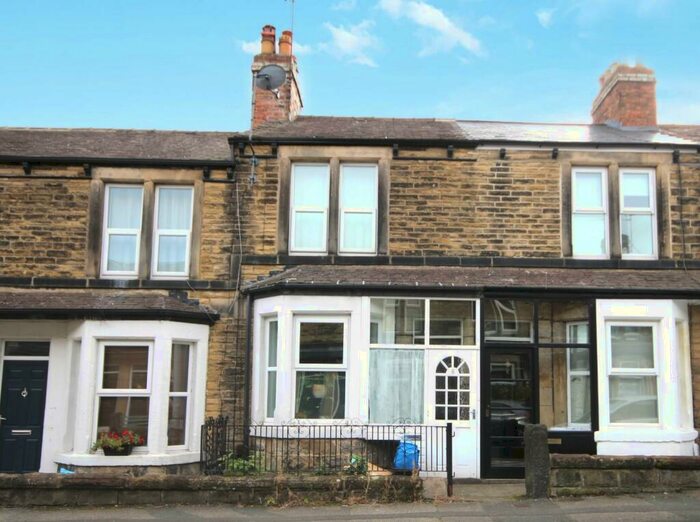 2 Bedroom Terraced House To Rent In Regent Avenue, Harrogate, HG1