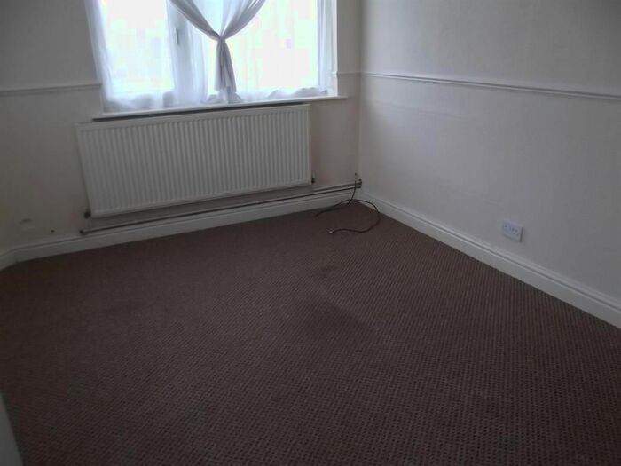 1 Bedroom SemiDetached Bungalow To Rent In St. Peters Lane, Trusthorpe