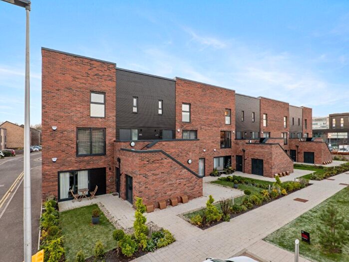 2 Bedroom Flat To Rent In Festival Court, City Centre, Glasgow, G51