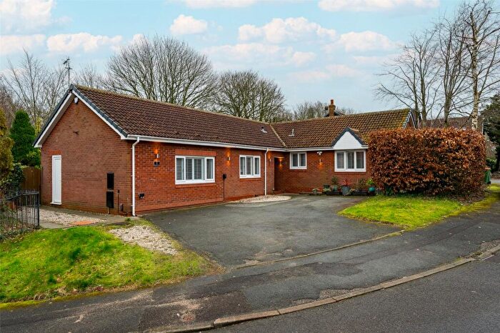 4 Bedroom Bungalow For Sale In Gregson Way, Fulwood, Preston, Lancashire, PR2
