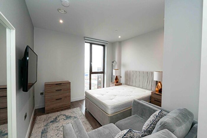 Studio To Rent In Parliament Square, L1