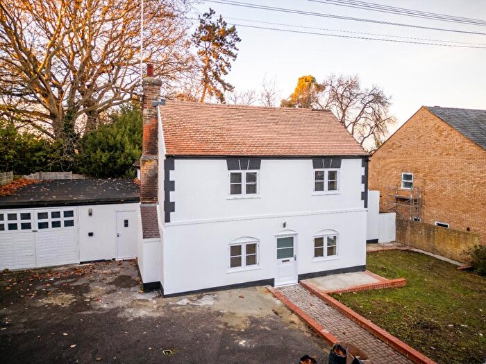 4 Bedroom Detached House For Sale In Shrubbery Road, Gravesend, Kent, DA12