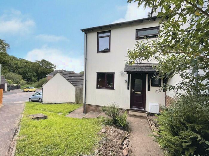 3 Bedroom End Of Terrace House To Rent In Collins Road, Exeter, EX4